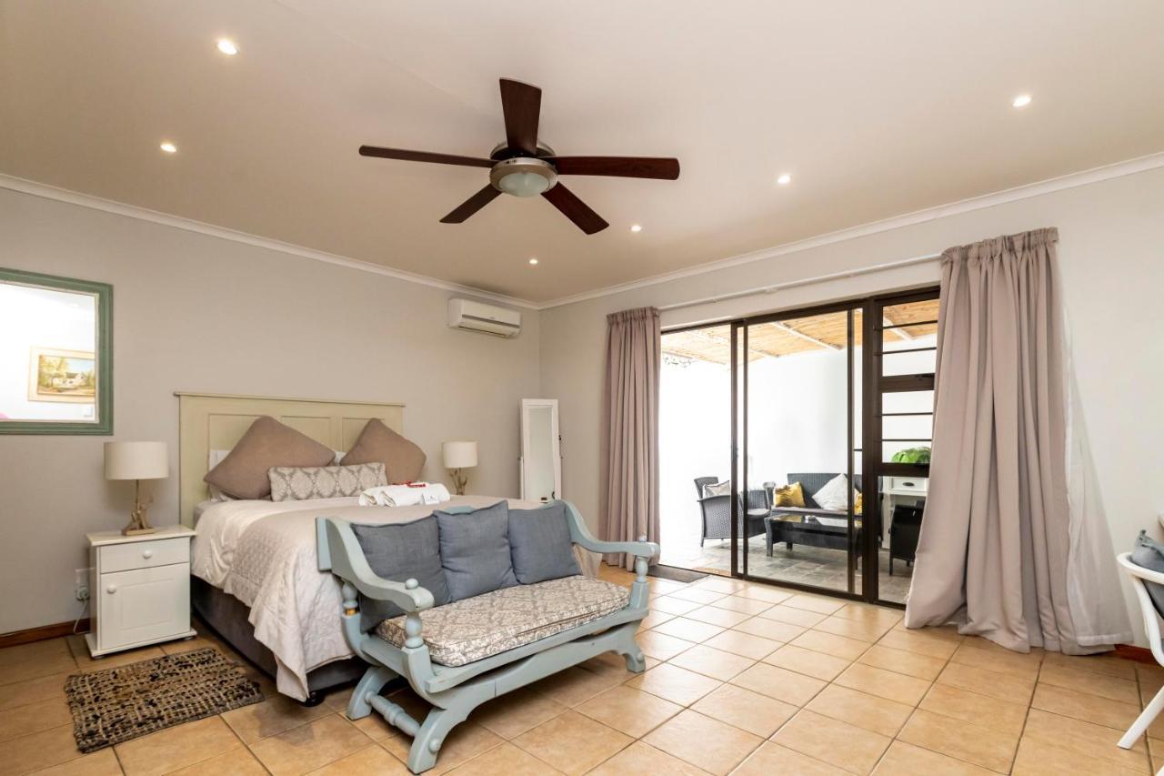 Fish Eagle Manor Bed and Breakfast East London Exteriör bild