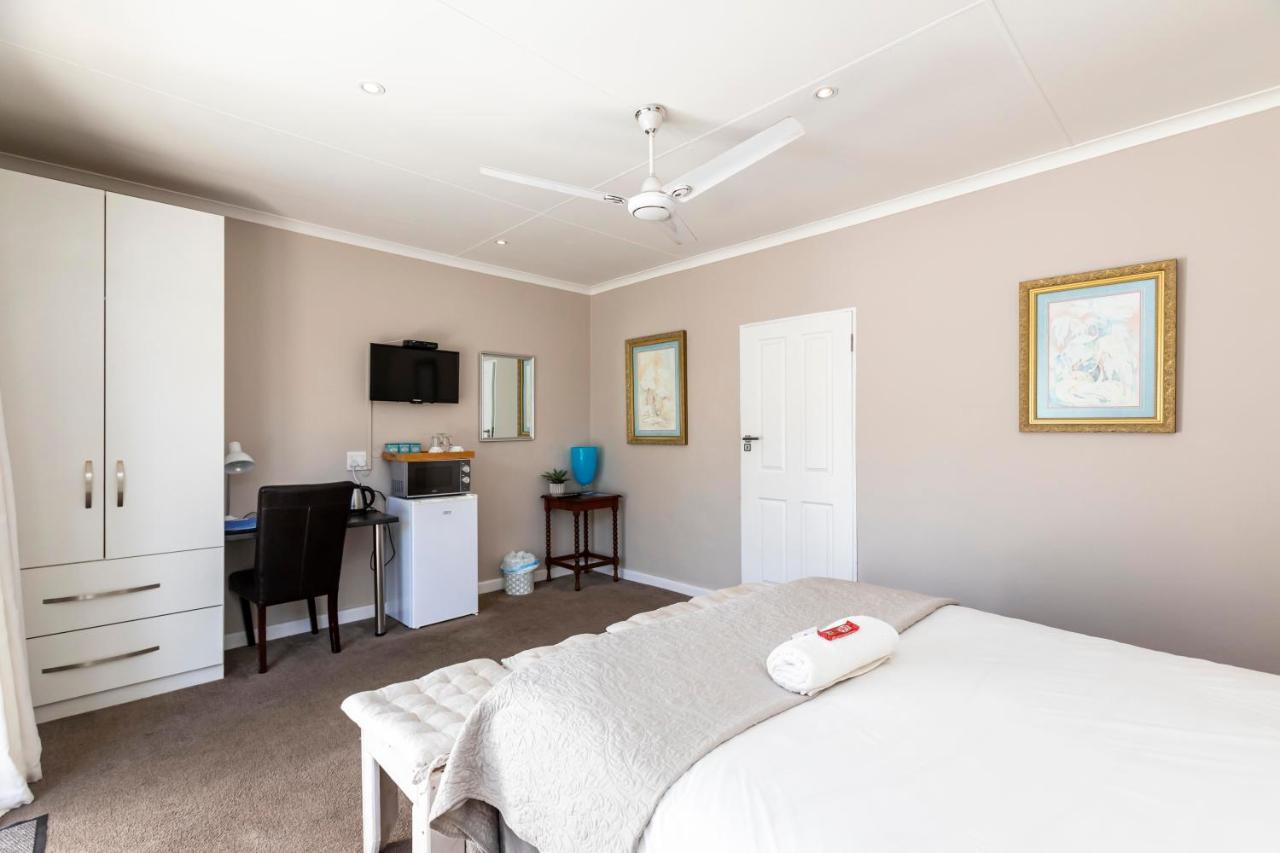 Fish Eagle Manor Bed and Breakfast East London Exteriör bild