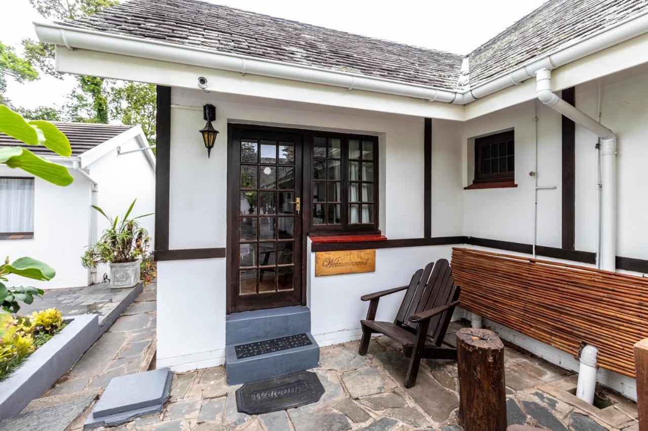 Fish Eagle Manor Bed and Breakfast East London Exteriör bild