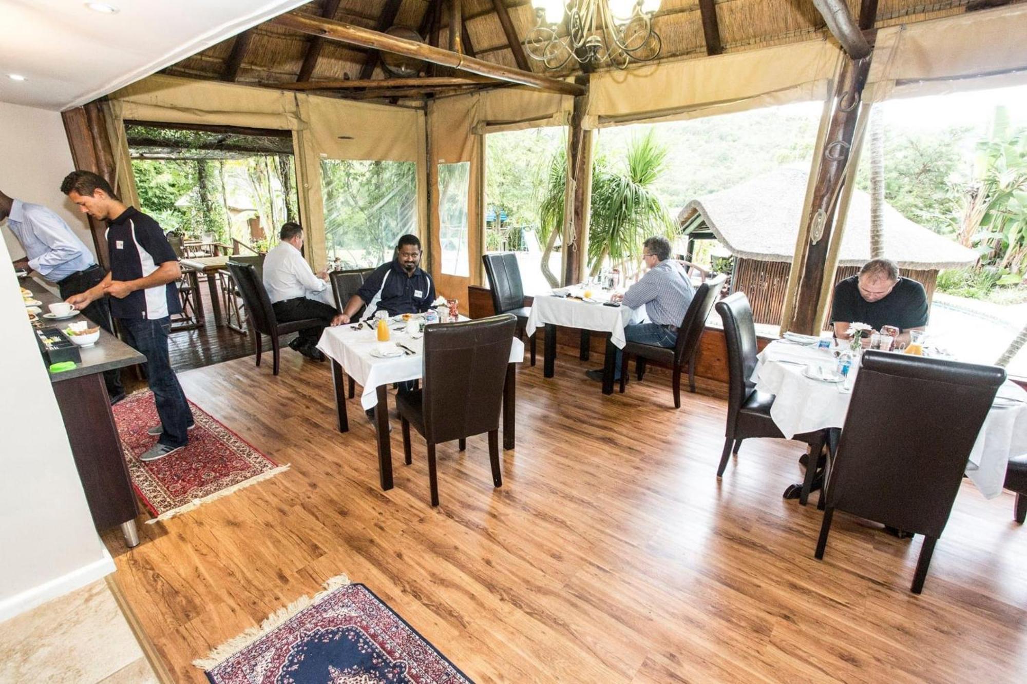 Fish Eagle Manor Bed and Breakfast East London Exteriör bild