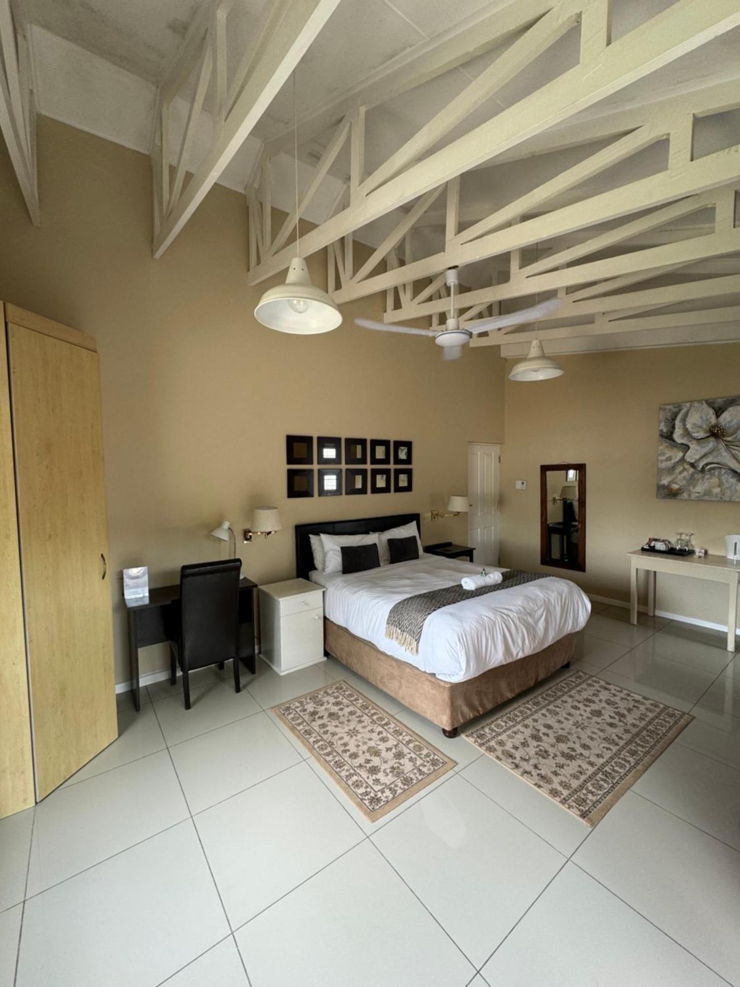 Fish Eagle Manor Bed and Breakfast East London Exteriör bild